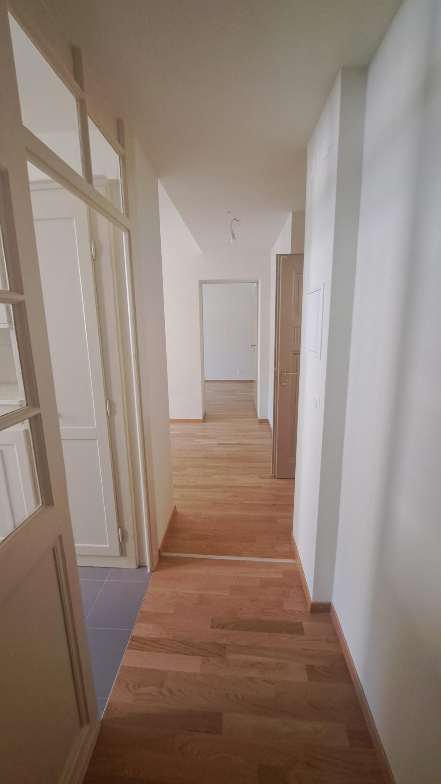 Appartement 3 pièces, 50 m² à Lausanne – Rue de l’Industrie, à 6 min du CHUV, rénové avec caractère | CHF 1’469.–